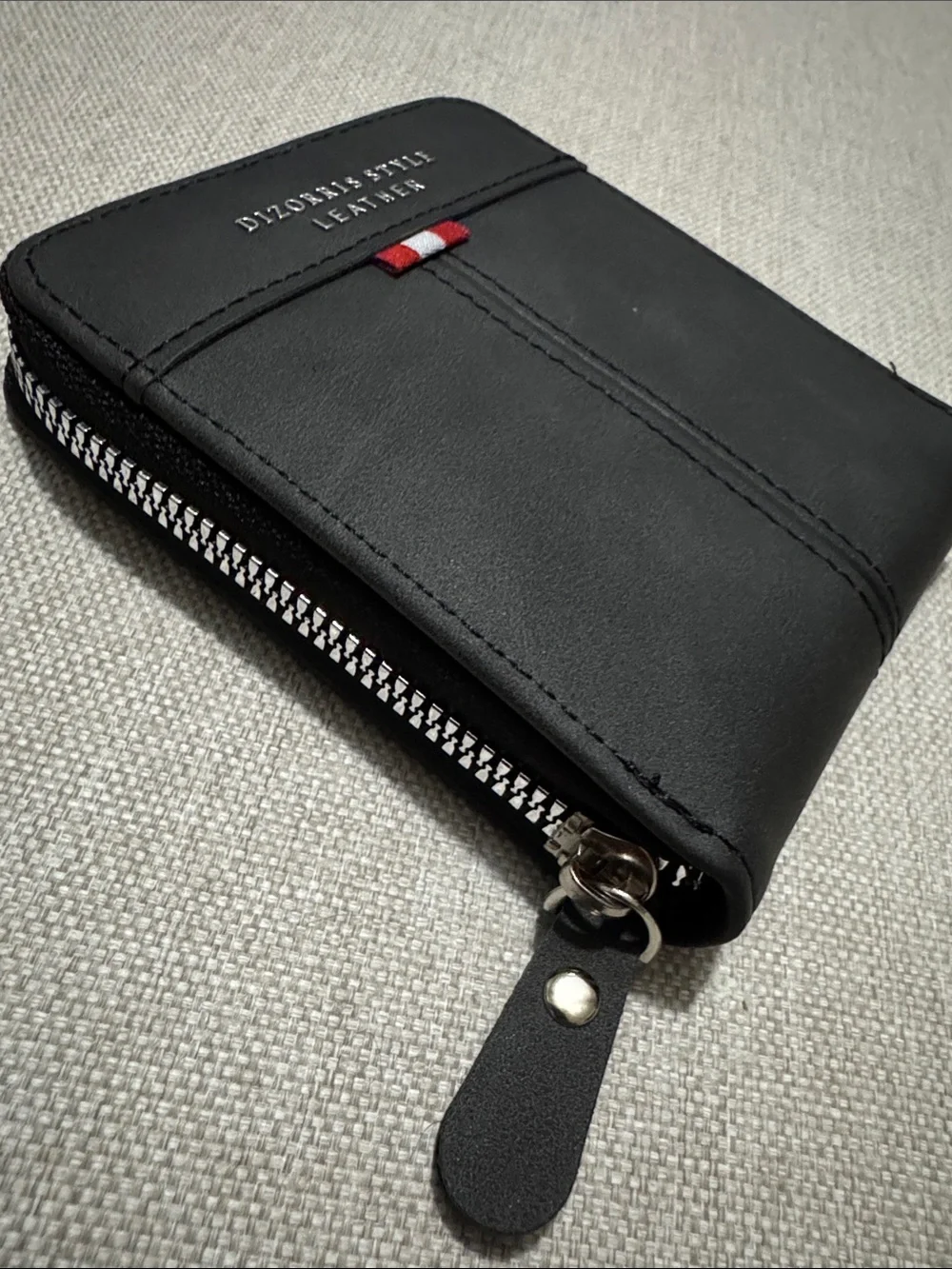 NWOT Unisex Leather Wallet-Compact Zip Around Style-Black-Multi Compartment